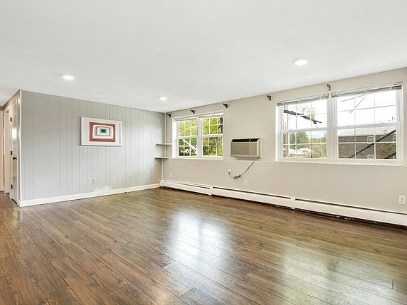 2nd image of 261 Boston Post Rd E APT 2