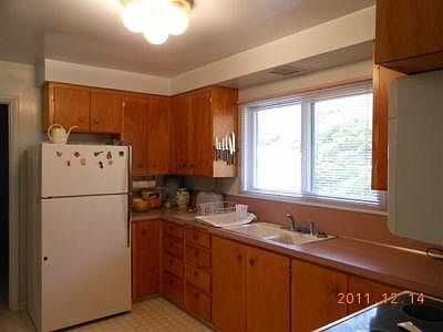 4th image of 127 N Humbolt St