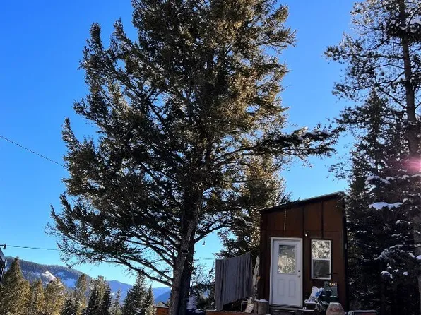 37299 Gallatin Rd, Gallatin Gateway, MT 59730