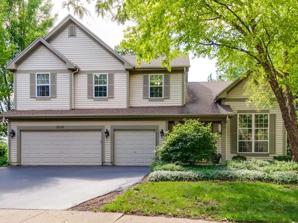 7510 Clarewood Ln, Gurnee, IL 60031
