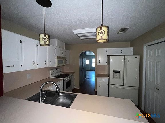 4th image of 3307 Timber Oak Dr