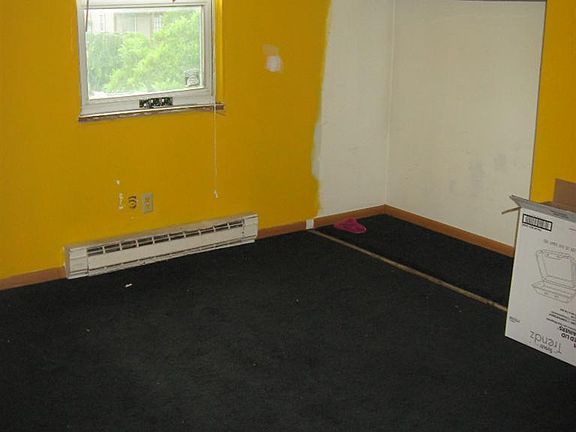 5th image of 319 Birchwood Dr