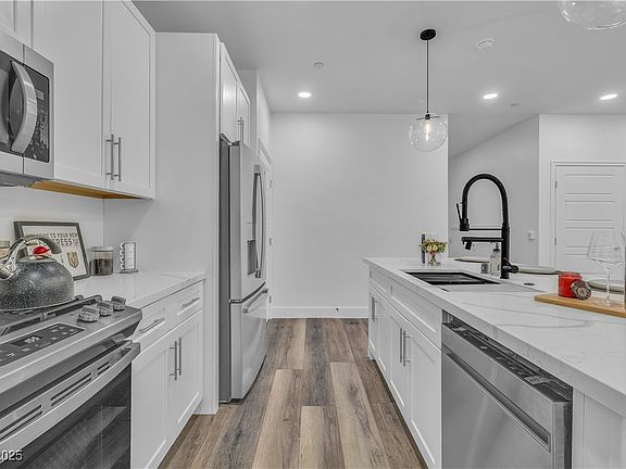 2nd image of 600 N Carriage Hill Dr #1164