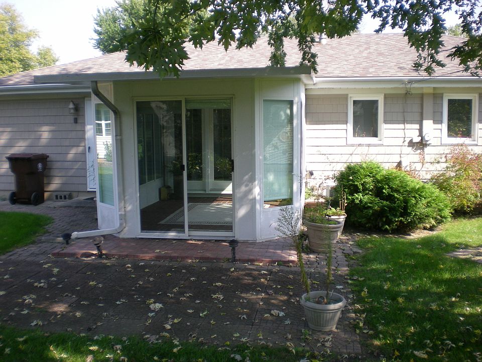 2nd image of 702 Dearborn Rd