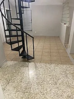 2 bed, 1.5 bath, 1376 sqft, $995 — Photo 2