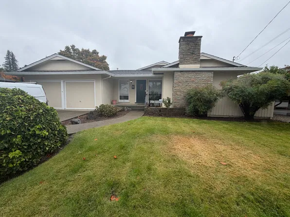 818 4th St E, Sonoma, CA 95476