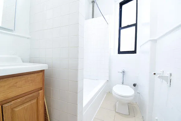 Rented by Bohemia Realty Group | media 6