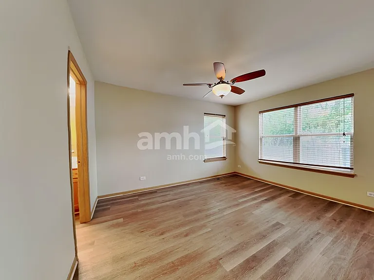 560 S Annandale Dr — Photo 7