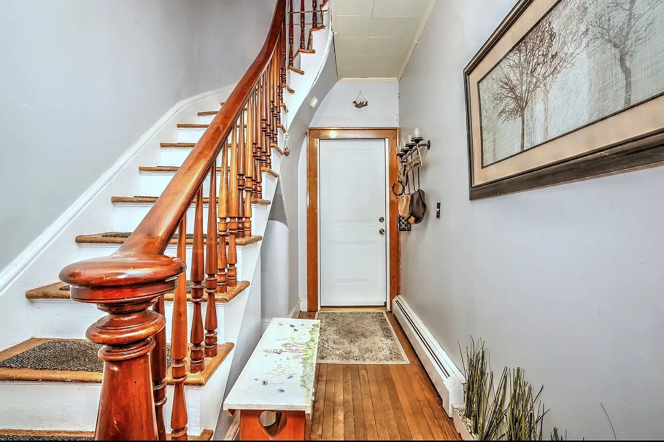 2 bed, 1057 sqft, $2,000 — Photo 2