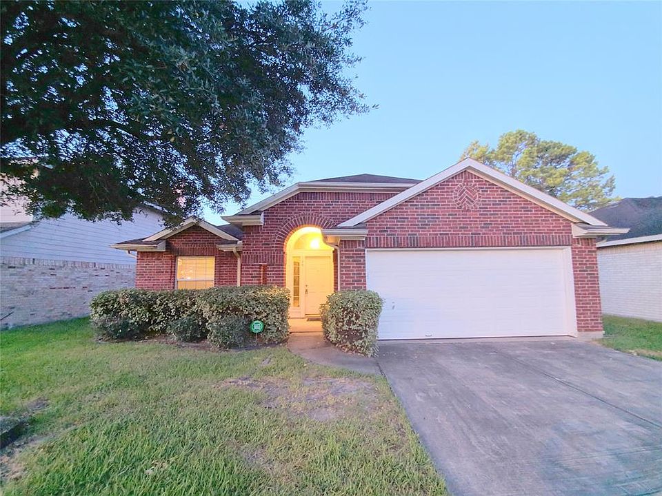 1st image of 726 Hillock Bluff Cir