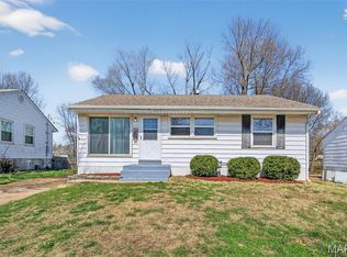 325 Lancashire Rd, Saint Louis, MO 63137