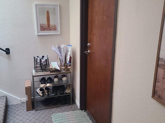3rd image of 1580 Great Hwy APT 3