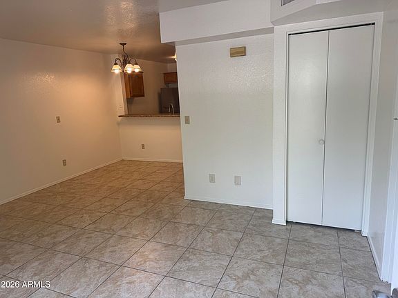 5th image of 625 S WESTWOOD Street #160