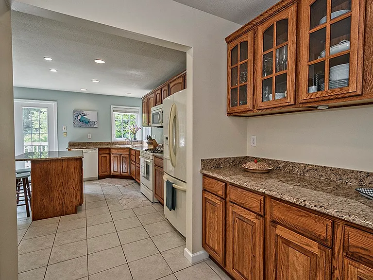 134 Chapel Harbor Dr — Photo 8