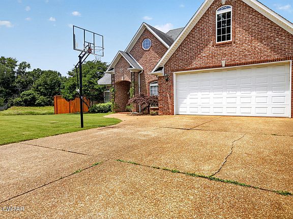 3rd image of 359 Meadow Brook Dr