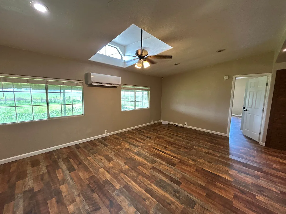 Building Photo - 3132 McCullagh Rd
