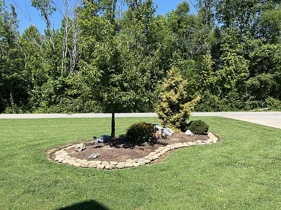 3rd image of 102 Haynes Rd