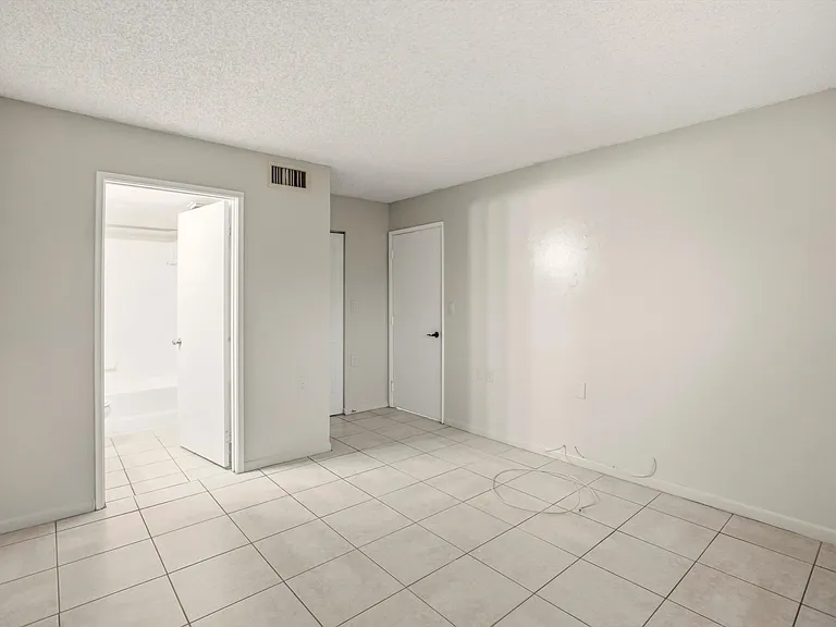 959 Lake Terry Dr #B — Photo 21