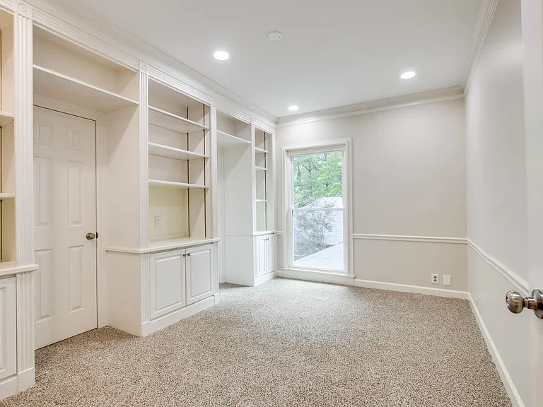 1306 SE Broad St — Photo 36