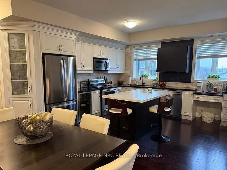 8111 Forest Glen Dr #418 — Photo 4