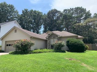 700 Hunters Creek Ln, Lawrenceville, GA 30043