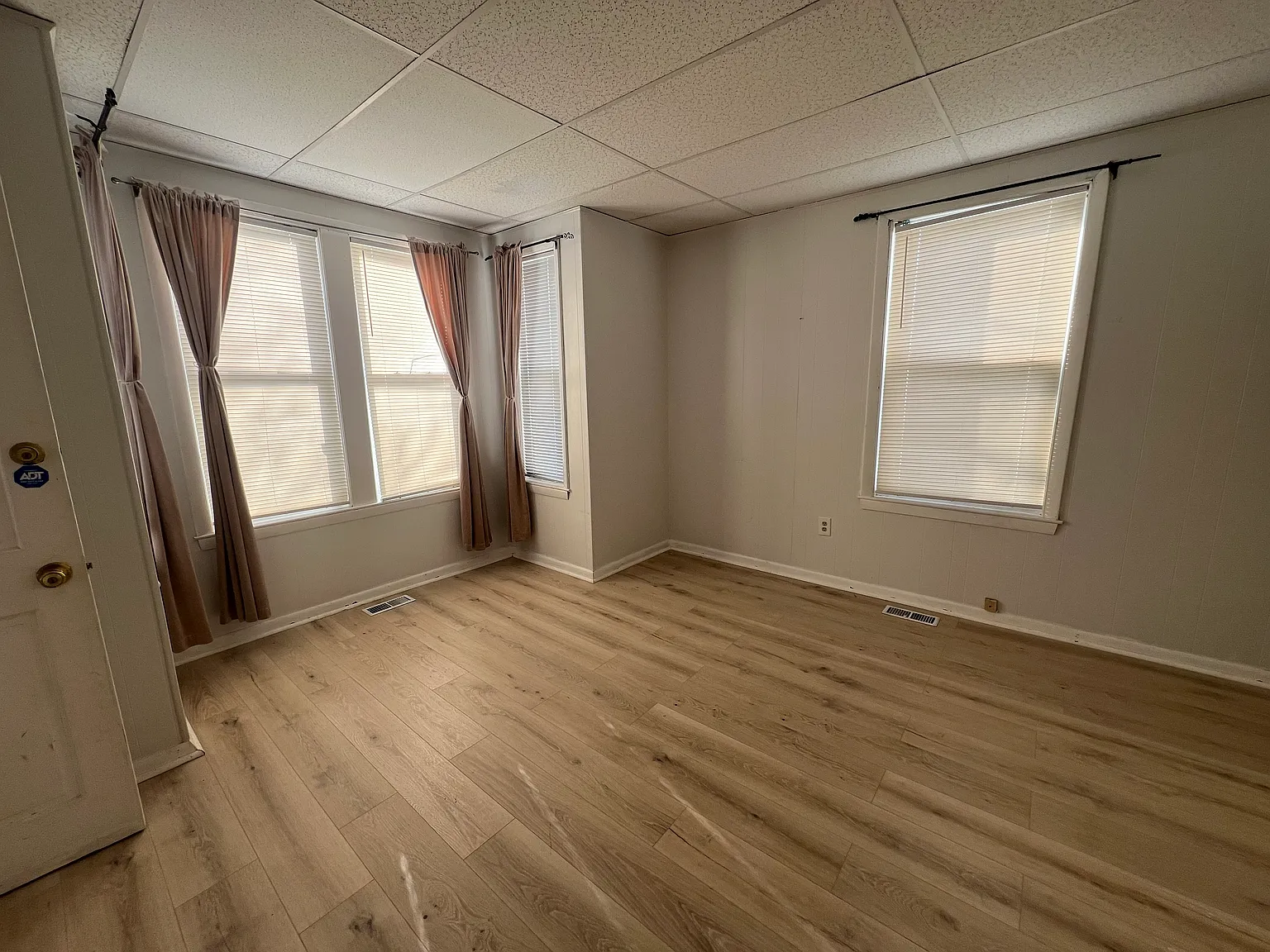 1 bed, 600 sqft, $2,300 — Photo 2