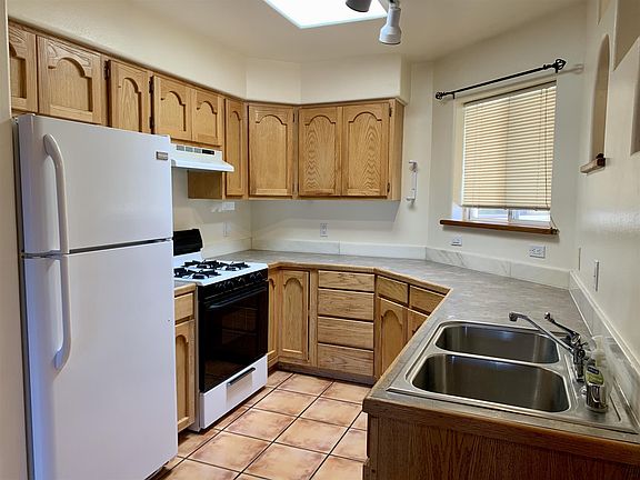 5th image of 1220 Senda Del Valle APT B