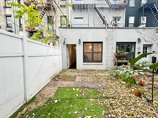 Rented by MADEHOME | media 6