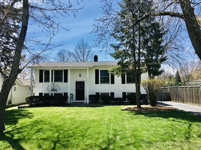 1st image of 17997 W Kewaunee Dr