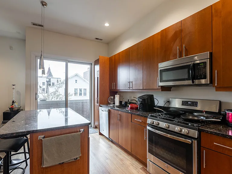 1355 W Augusta Blvd #201 — Photo 15
