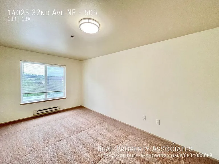 Parkway 1 — Photo 13