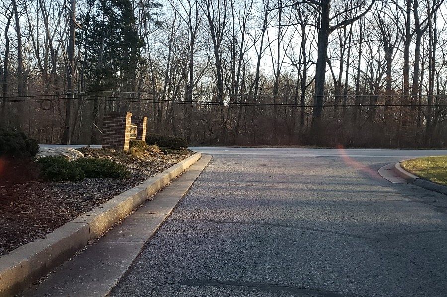 2nd image of 22 Oakhampton Dr
