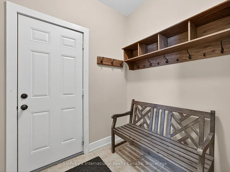 119 Venture Blvd — Photo 24