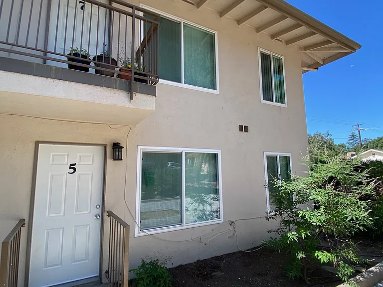 503 N Ventura Street Apt 5 front Door 1_06182025