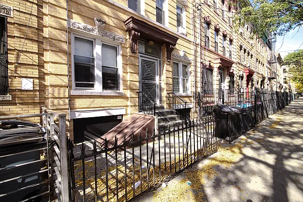 Rented by Nooklyn NYC LLC | media 26