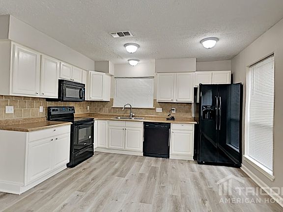 5th image of 7115 Sharpsburg Dr