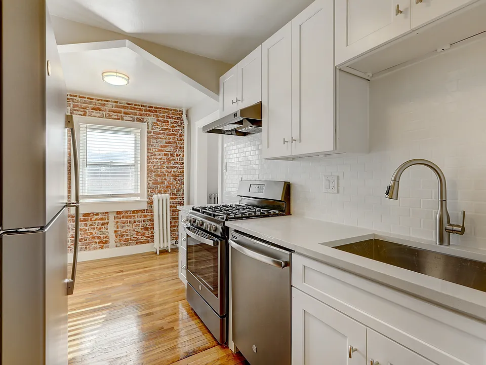 290 S Humboldt St #2