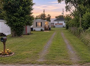 512 W 11th St, Metropolis, IL 62960