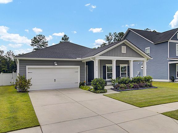 3rd image of 230 Garden Lily Ln