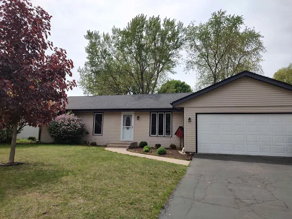 8226 Eddington Dr, Machesney Park, IL 61115