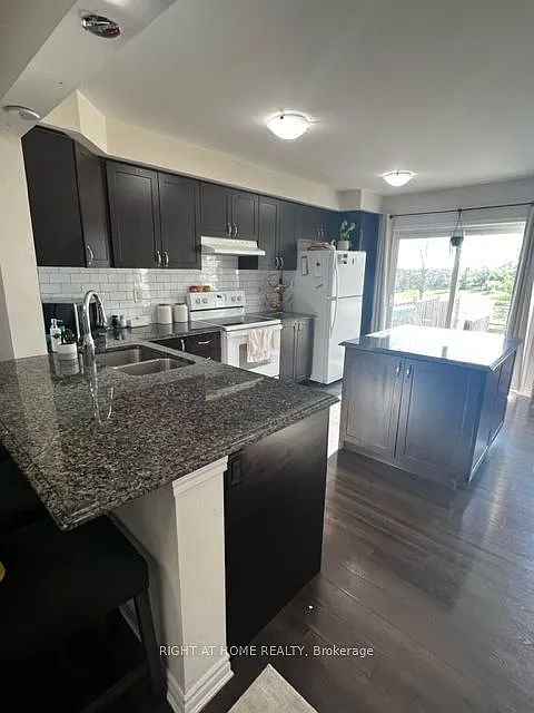 3 bed, $3,300 — Photo 4