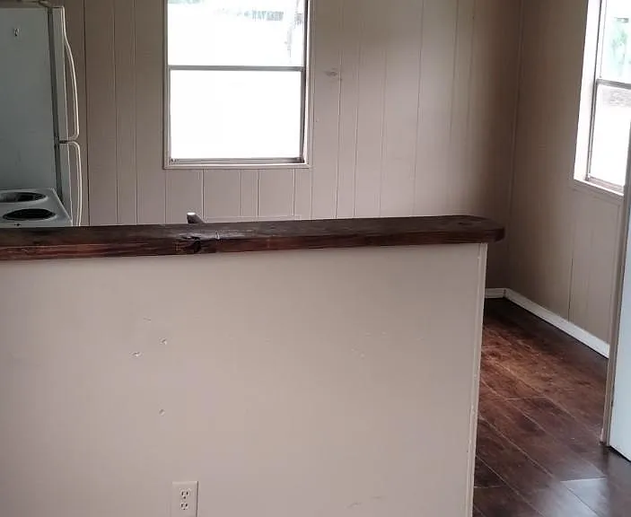174 SE Camelot Loop — Photo 2