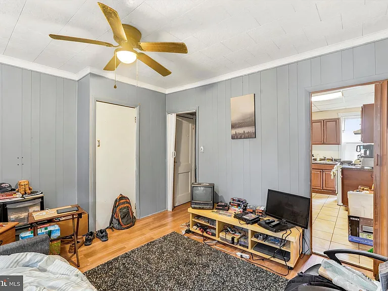 1833 Daly St #2 — Photo 12
