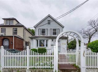 8953 202nd St, Hollis, NY 11423