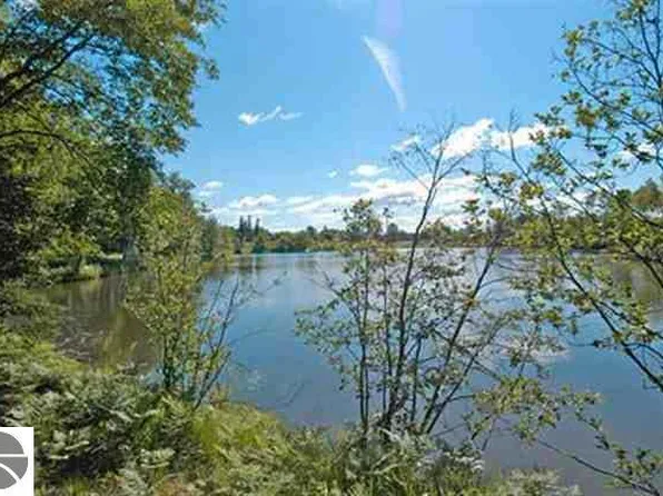 2300 Fox Run Rd, West Branch, MI 48661