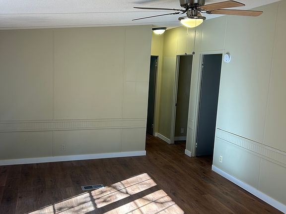 3rd image of 891 Woodchase Dr