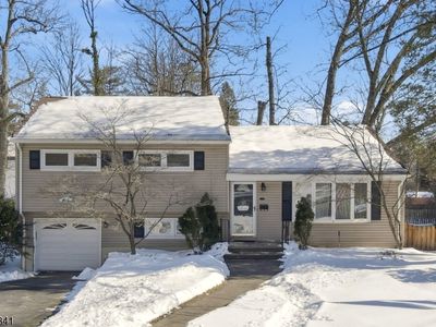 33 Kennedy Ter, Westwood, NJ, 07675