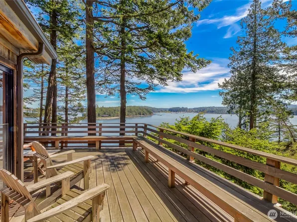 5 Nelson Trail, Henry Island, WA 98250