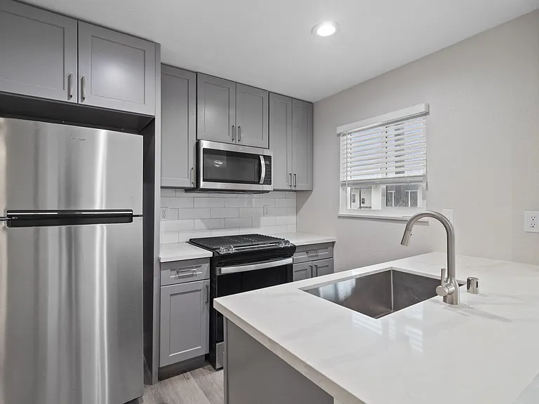Charle Square Apartments — Photo 2