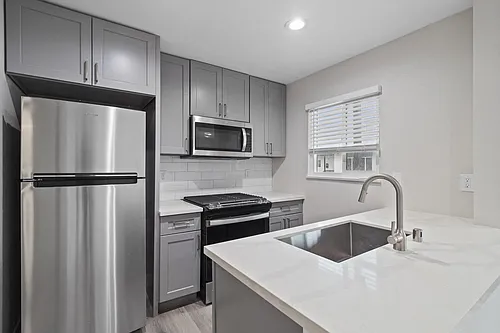 Charle Square Apartments Photo 1